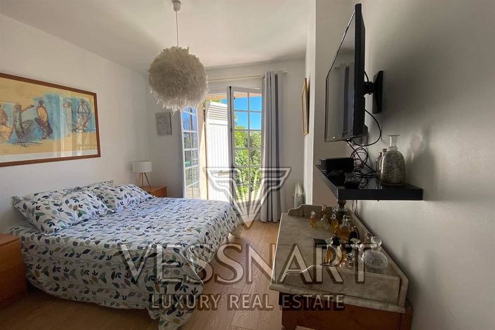 Image No.18-4 Bed House for sale