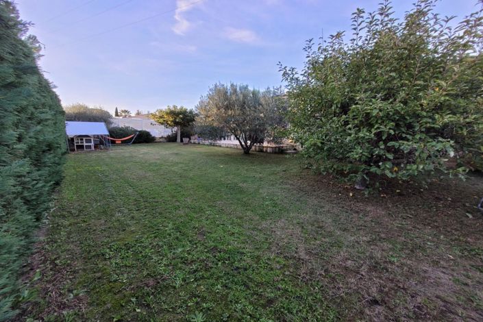 Image No.11-3 Bed House for sale