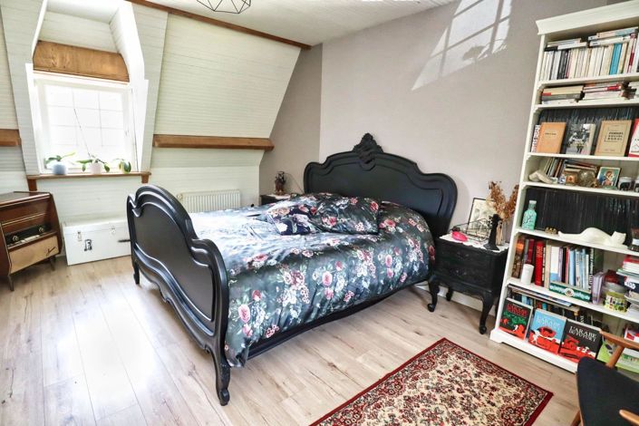 Image No.12-5 Bed House for sale