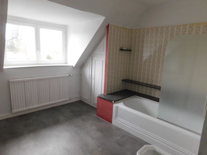 Image No.15-7 Bed House for sale