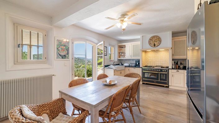 Image No.15-6 Bed House for sale