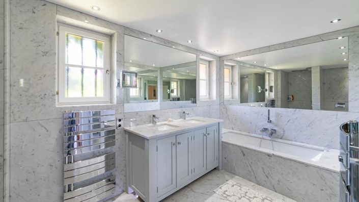 Image No.17-6 Bed House for sale