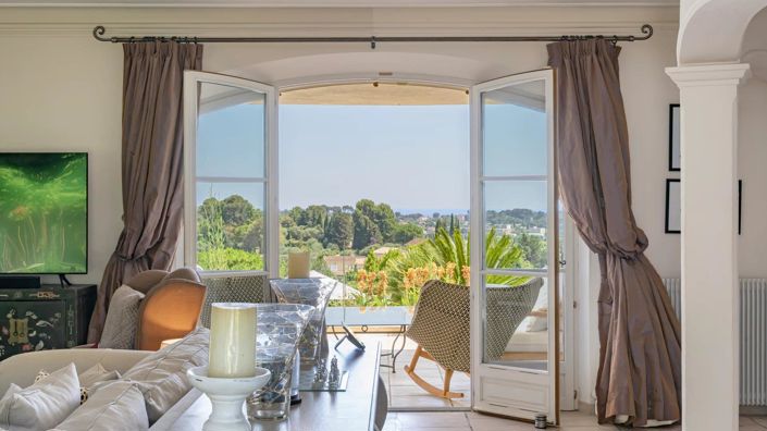 Image No.5-6 Bed House for sale