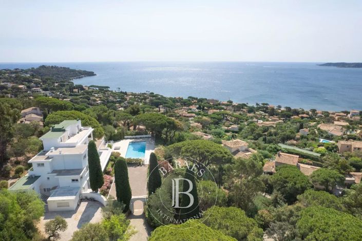 Image No.2-7 Bed House for sale