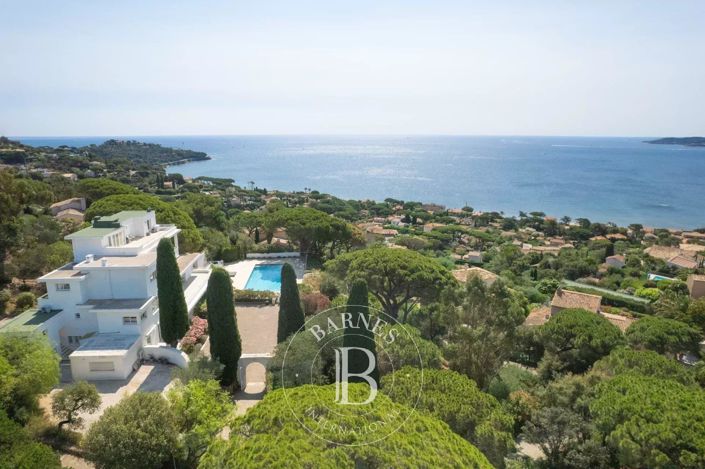 Image No.7-7 Bed House for sale