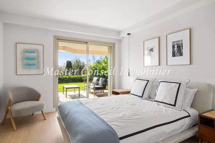 Image No.10-4 Bed House for sale