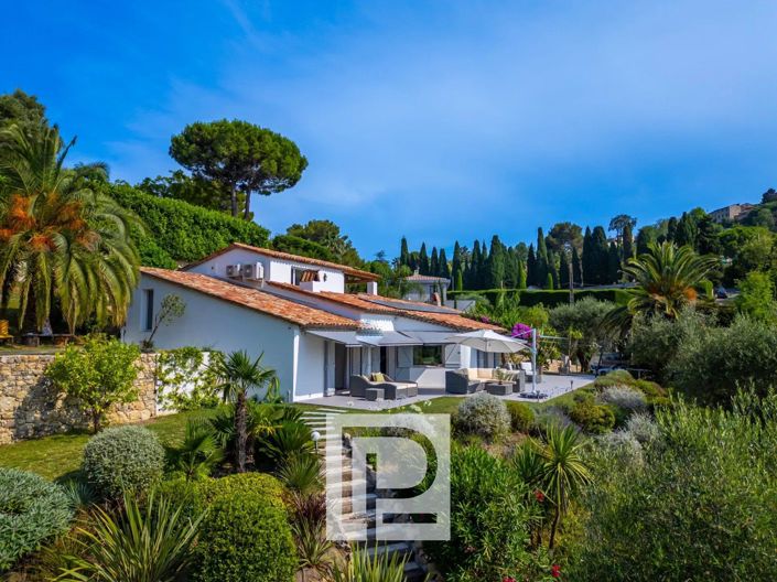 Image No.1-4 Bed House for sale