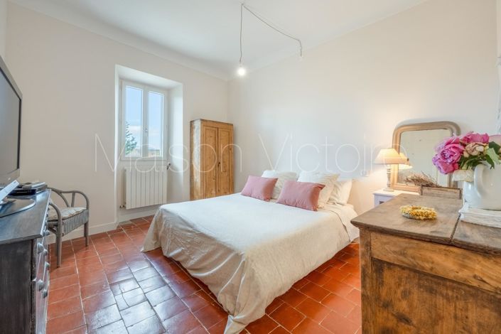 Image No.10-4 Bed House for sale