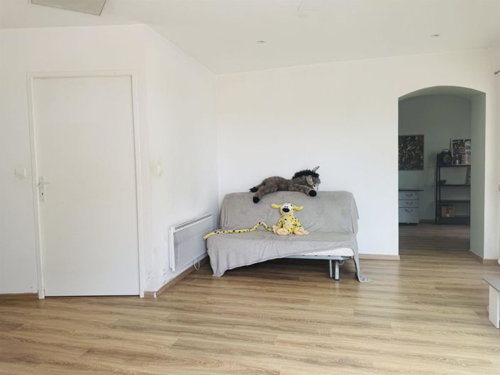 Image No.10-4 Bed House for sale