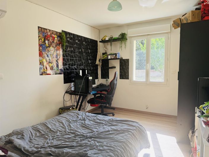 Image No.24-4 Bed House for sale