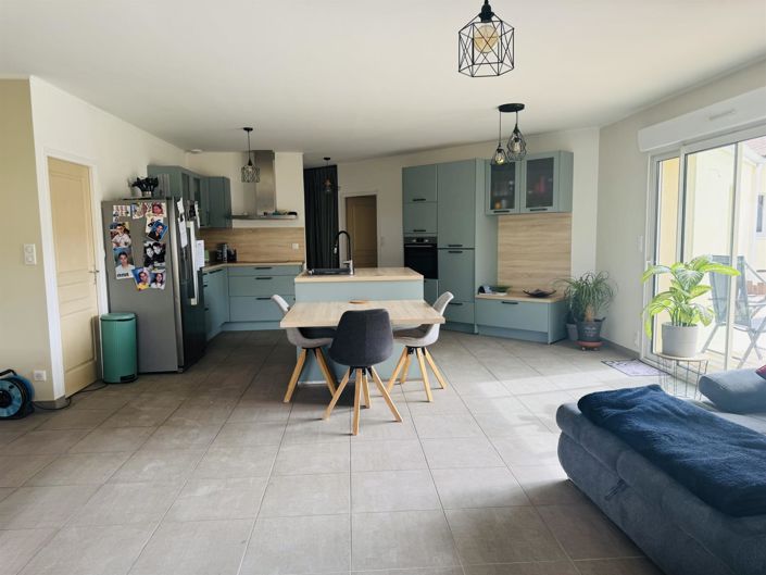 Image No.3-4 Bed House for sale