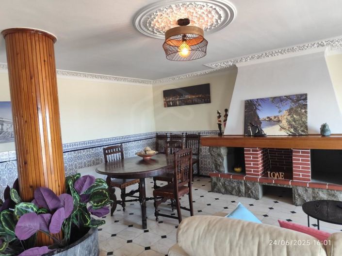 Image No.18-6 Bed Apartment for sale