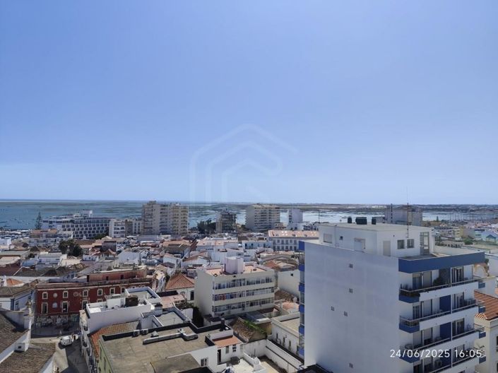 Image No.26-6 Bed Apartment for sale