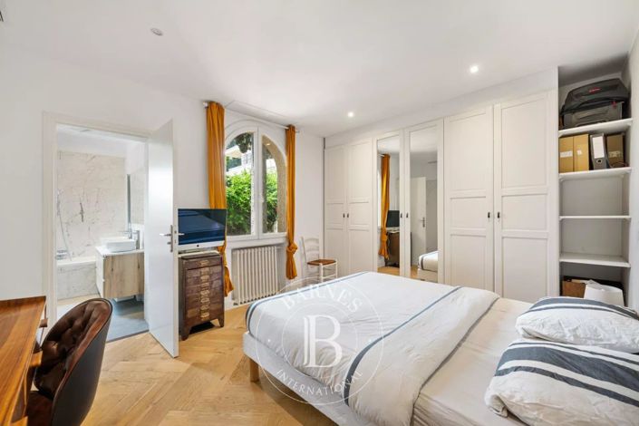 Image No.14-3 Bed Apartment for sale