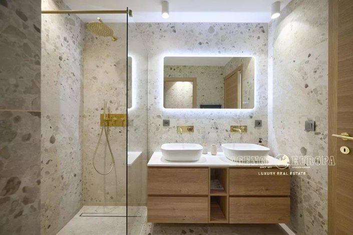 Image No.12-3 Bed Apartment for sale