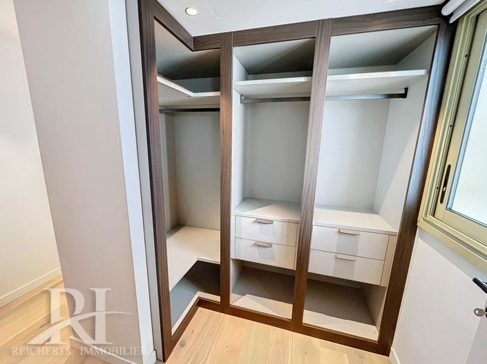 Image No.11-3 Bed Apartment for sale