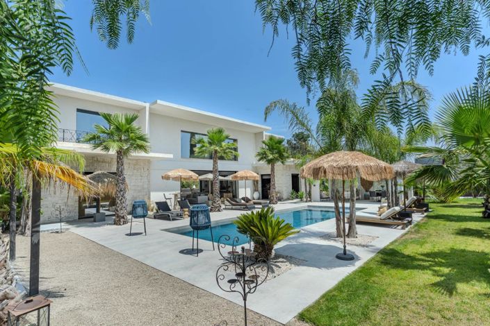 Image No.1-4 Bed House for sale