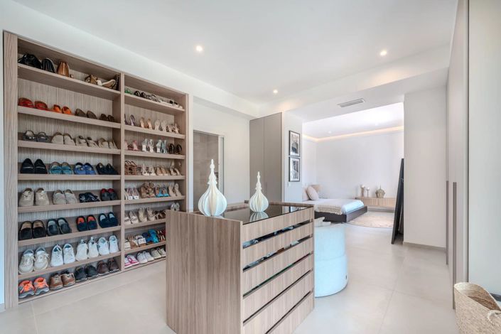 Image No.26-4 Bed House for sale