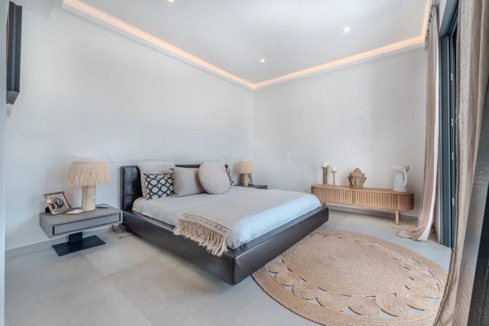 Image No.27-4 Bed House for sale