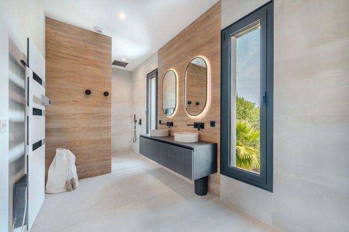 Image No.29-4 Bed House for sale