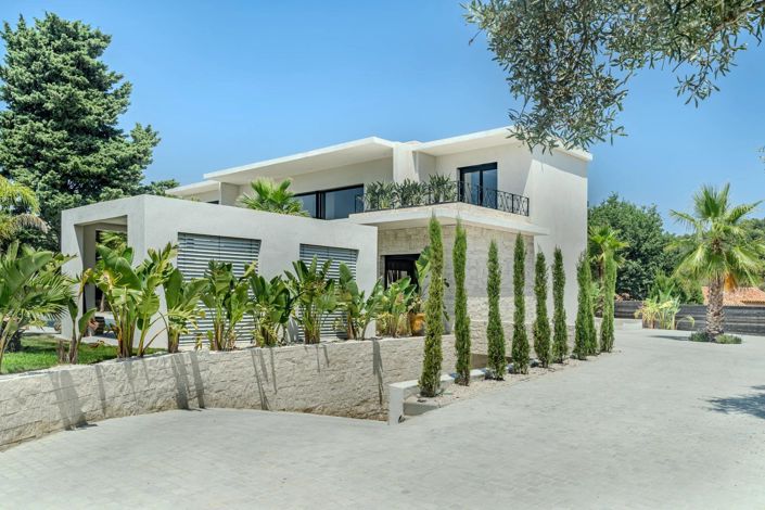 Image No.5-4 Bed House for sale