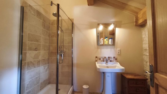 Image No.27-4 Bed House for sale