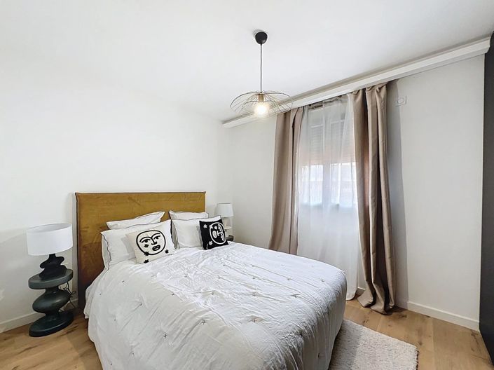 Image No.9-3 Bed Apartment for sale