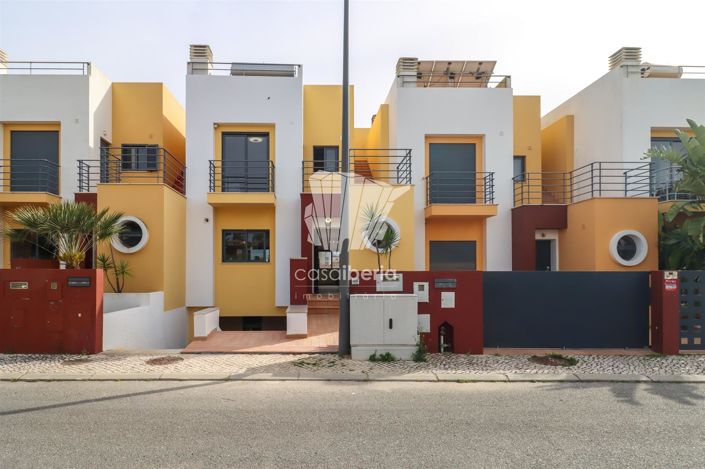 Image No.3-2 Bed House for sale