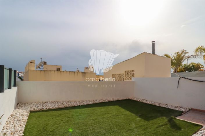 Image No.6-2 Bed House for sale