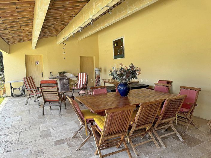 Image No.8-6 Bed House for sale