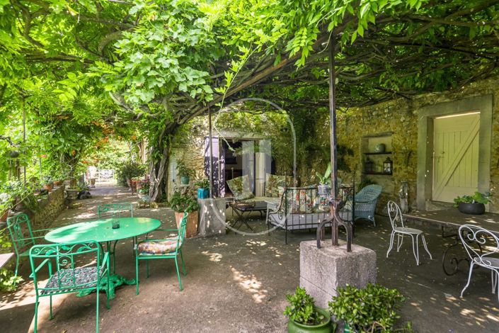 Image No.12-5 Bed House for sale