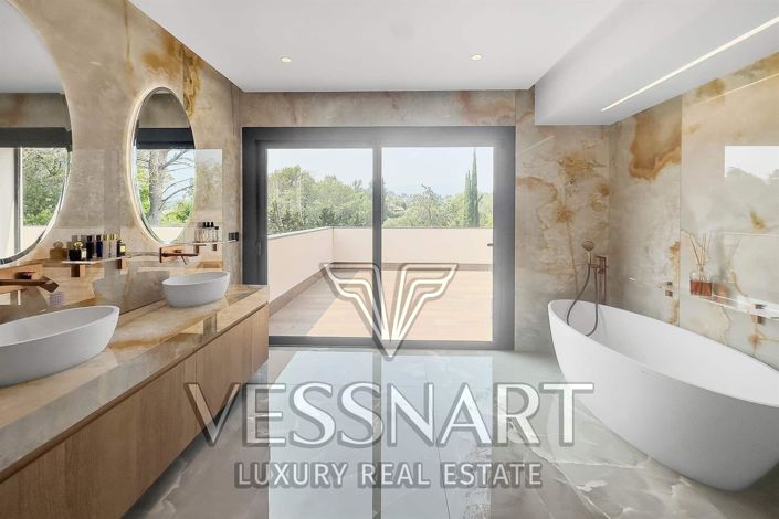 Image No.13-4 Bed House for sale