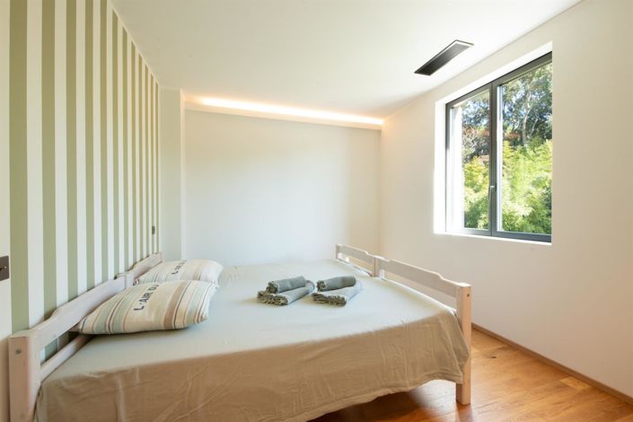 Image No.14-4 Bed House for sale