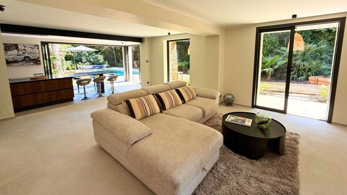 Image No.8-4 Bed House for sale