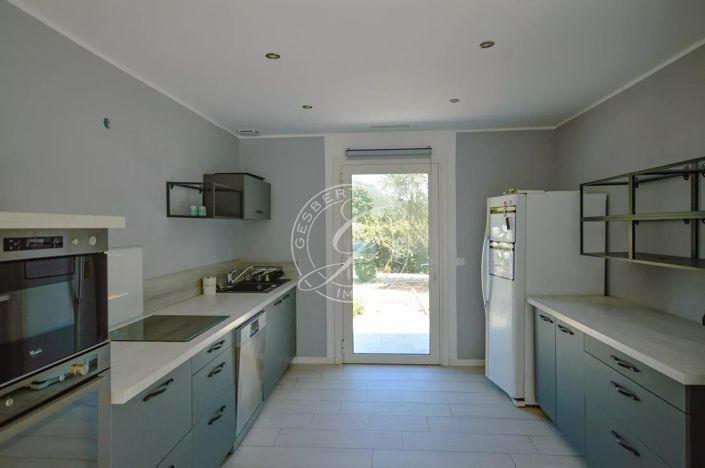 Image No.6-2 Bed House for sale