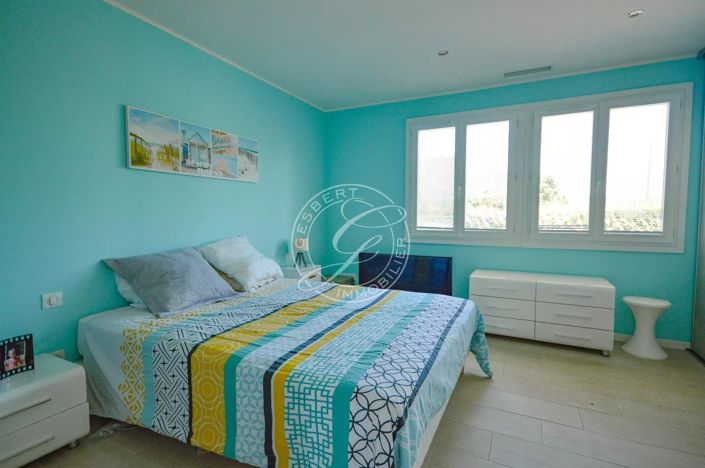 Image No.9-2 Bed House for sale