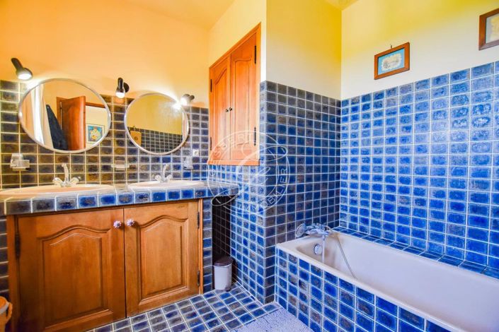 Image No.19-4 Bed House for sale