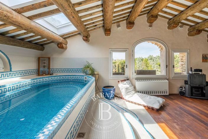 Image No.11-6 Bed House for sale