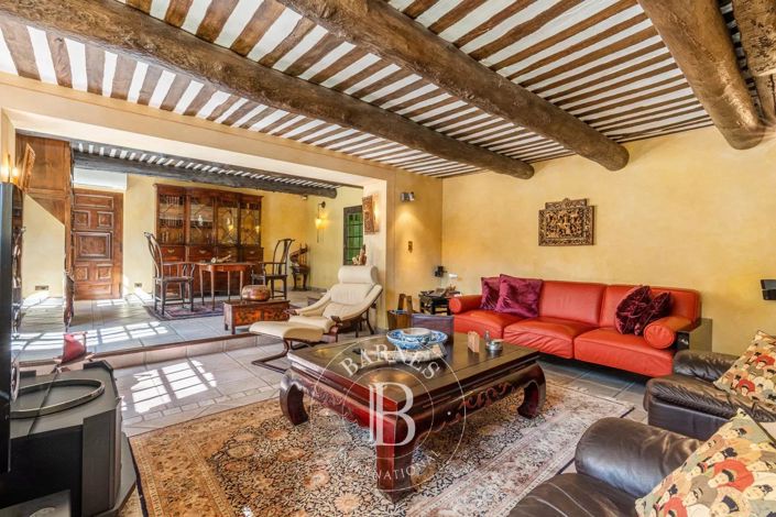 Image No.7-6 Bed House for sale