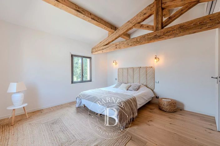 Image No.14-4 Bed House for sale