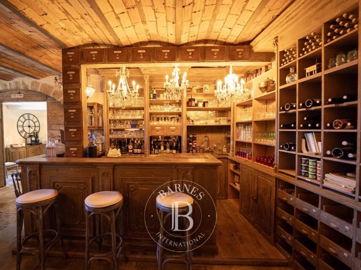 Image No.10-7 Bed House for sale