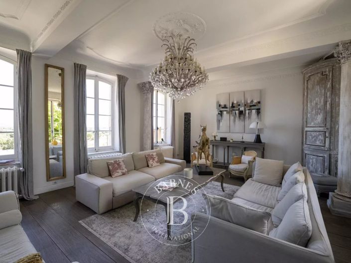 Image No.14-7 Bed House for sale