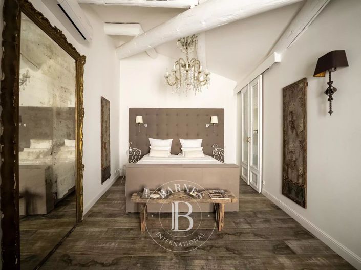 Image No.16-7 Bed House for sale