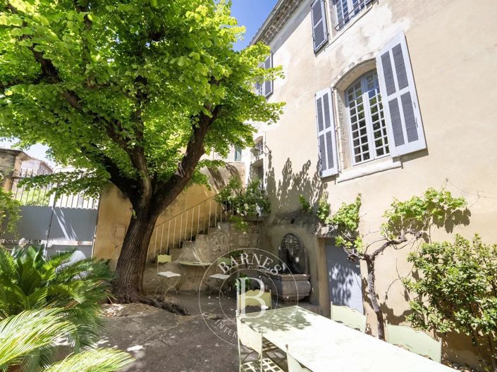 Image No.22-7 Bed House for sale