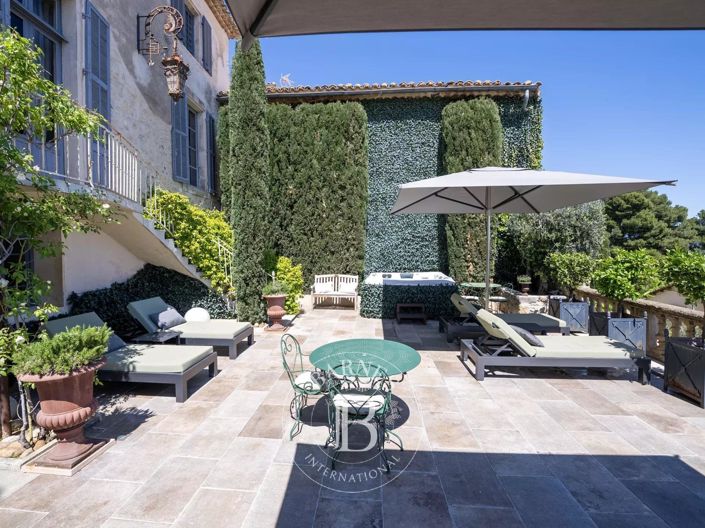 Image No.6-7 Bed House for sale