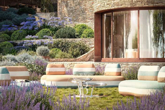 Image No.7-5 Bed House for sale