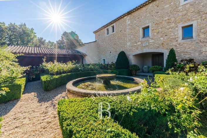 Image No.14-6 Bed House for sale