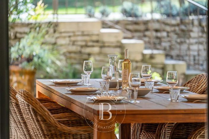 Image No.5-6 Bed House for sale