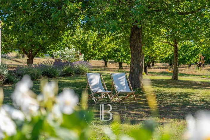 Image No.17-6 Bed House for sale