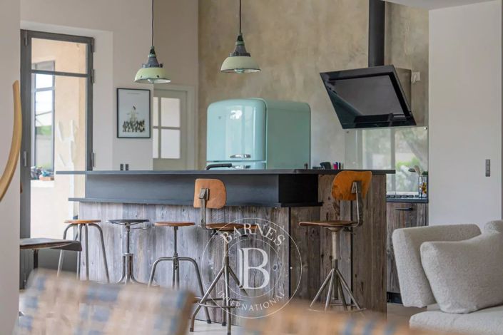 Image No.10-4 Bed House for sale